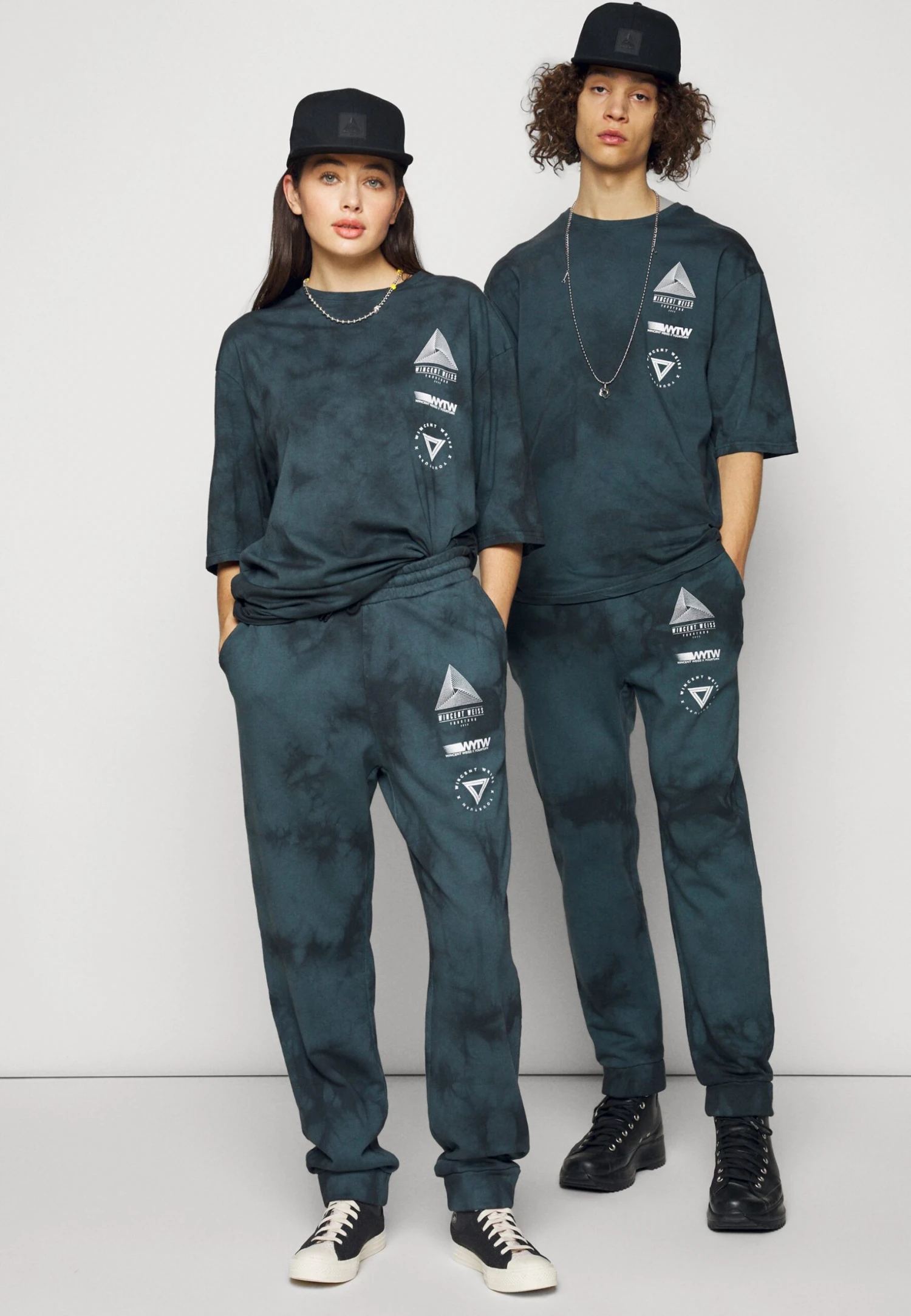 YOURTURN Wincent Weiss Unisex - Trainingsbroek - Black 8 YOURTURN Wincent Weiss Unisex - Trainingsbroek - Black - Afbeelding 6