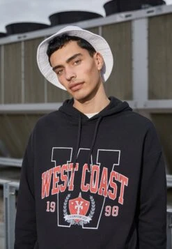 YOURTURN Sweater - Black -Yourturn 1f3154b9ede24ff39ade37160d75e6b6