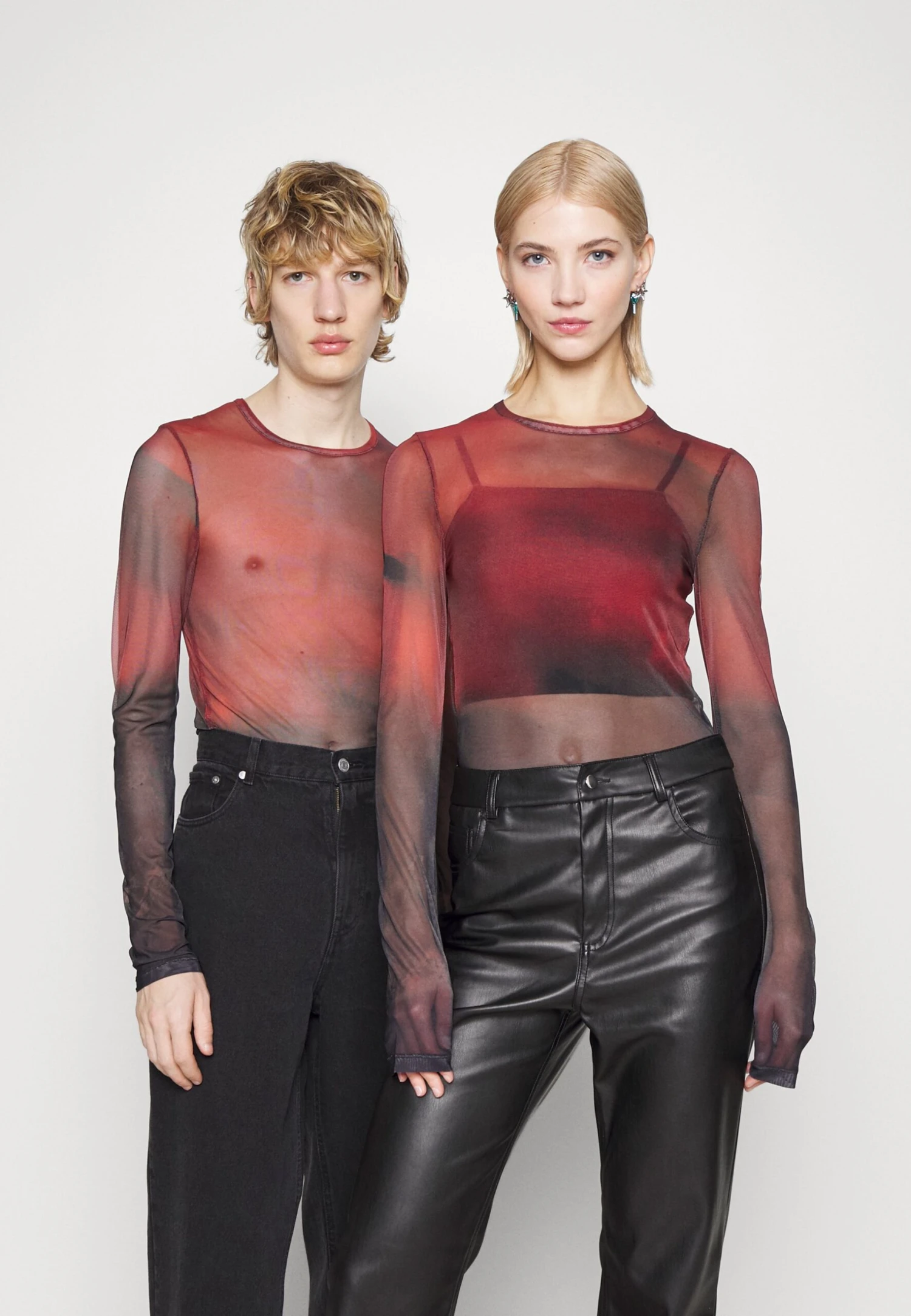 YOURTURN Unisex - Longsleeve -Red 3 YOURTURN Unisex - Longsleeve -Red