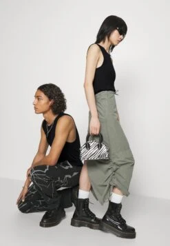 YOURTURN Slim Fit Ribbed Tank Unisex 2 Pack- Top - White/Black -Yourturn 3e733c2a2ccf48edba8422cc9357963e