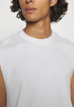 YOURTURN Unisex 2 Pack - Top - White, Black -Yourturn 448d52d51fed4786b5f5e883c2b2c5aa