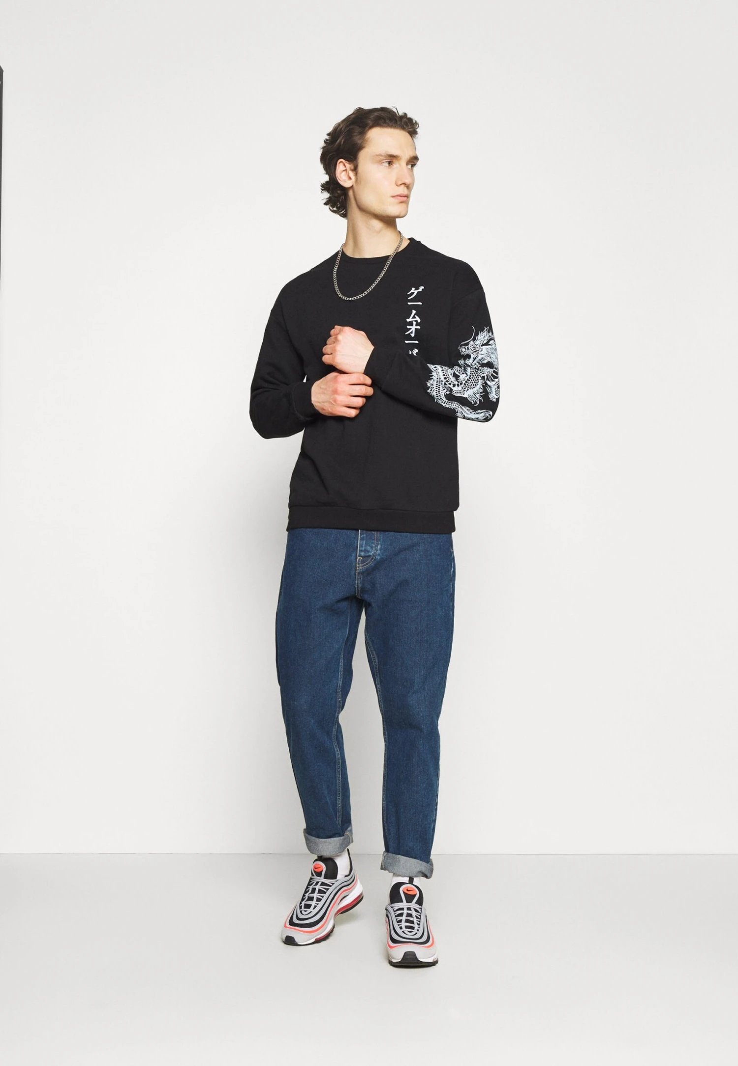 YOURTURN Sweater - Black 4 YOURTURN Sweater - Black - Afbeelding 2