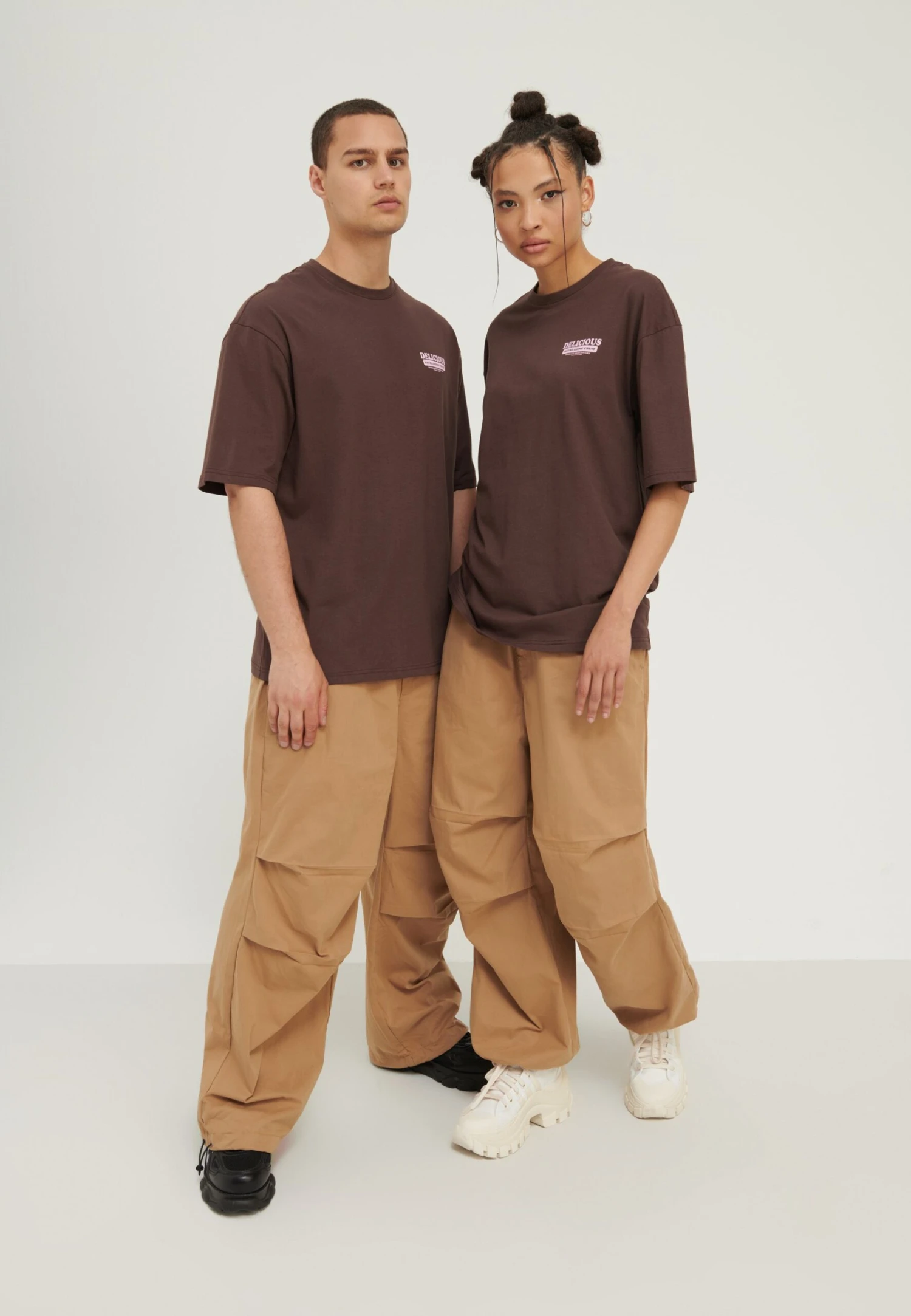 YOURTURN Unisex - T-Shirt Print - Brown 4 YOURTURN Unisex - T-Shirt Print - Brown - Afbeelding 2