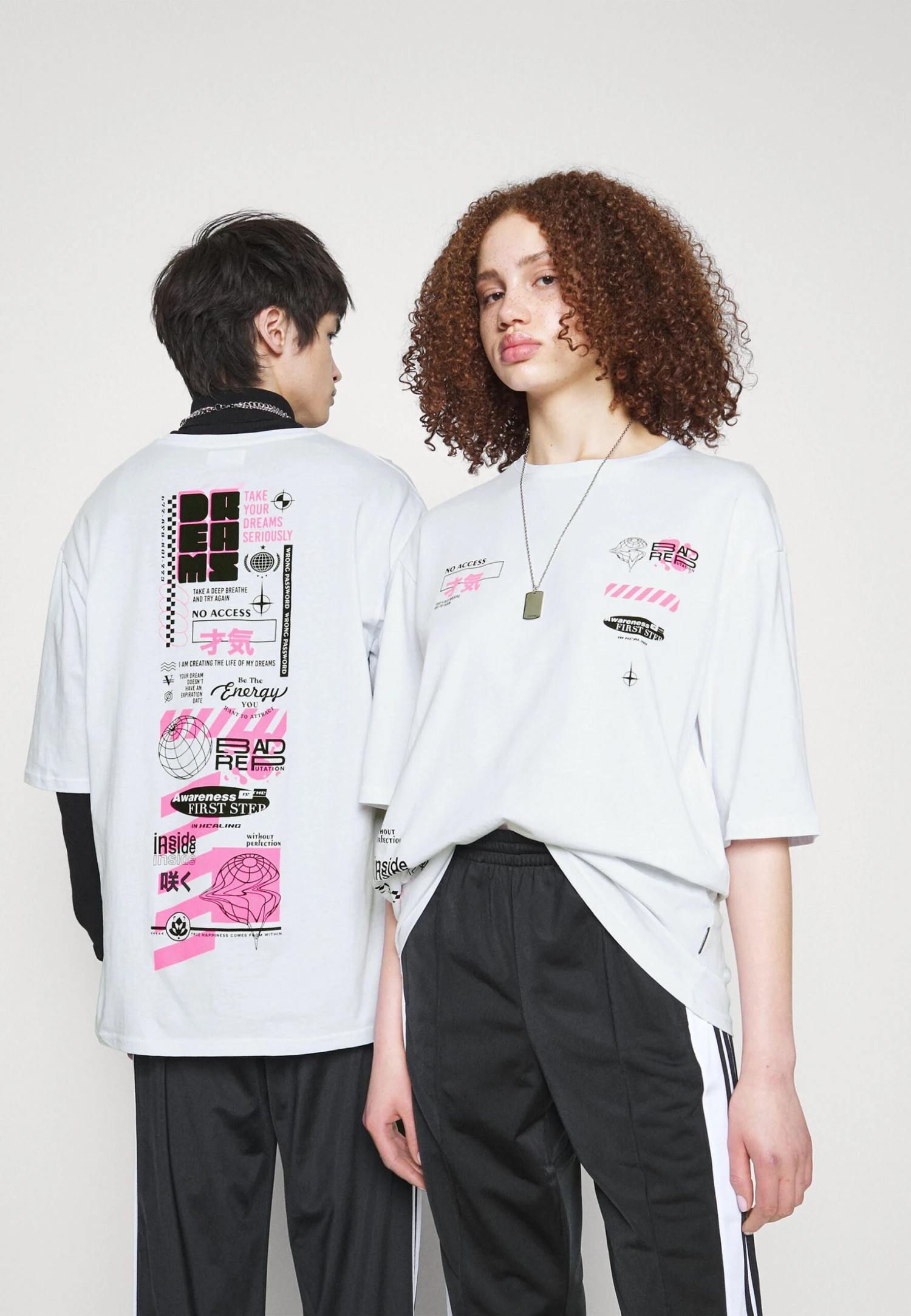 YOURTURN Unisex - T-Shirt Print - White 3 YOURTURN Unisex - T-Shirt Print - White