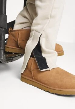 YOURTURN Trainingsbroek - Beige -Yourturn 69c2242cbc97415d9dde6d9d54f6d644