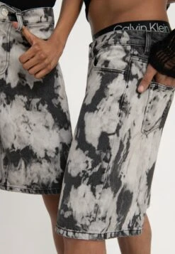 YOURTURN Unisex - Jeansshort - Black Denim -Yourturn 6f57c0c64b7d40299b512707a370f88a