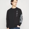 YOURTURN Sweater - Black -Yourturn 7f719d72b0ad492793675af91ea00e59