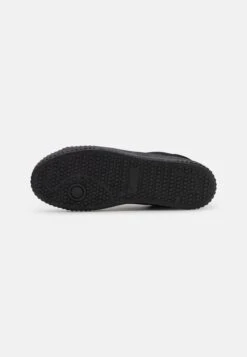 YOURTURN Unisex - Sneakers Laag - Black -Yourturn 8dfa14378f2c446396880c9788f41a86