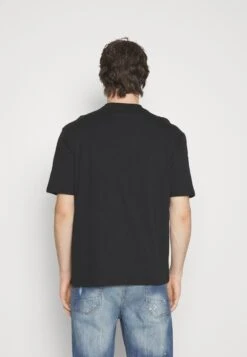 YOURTURN Fallen Schoolzi - T-Shirt Print - Black -Yourturn 92ad55668a4147798c7b544728548f53