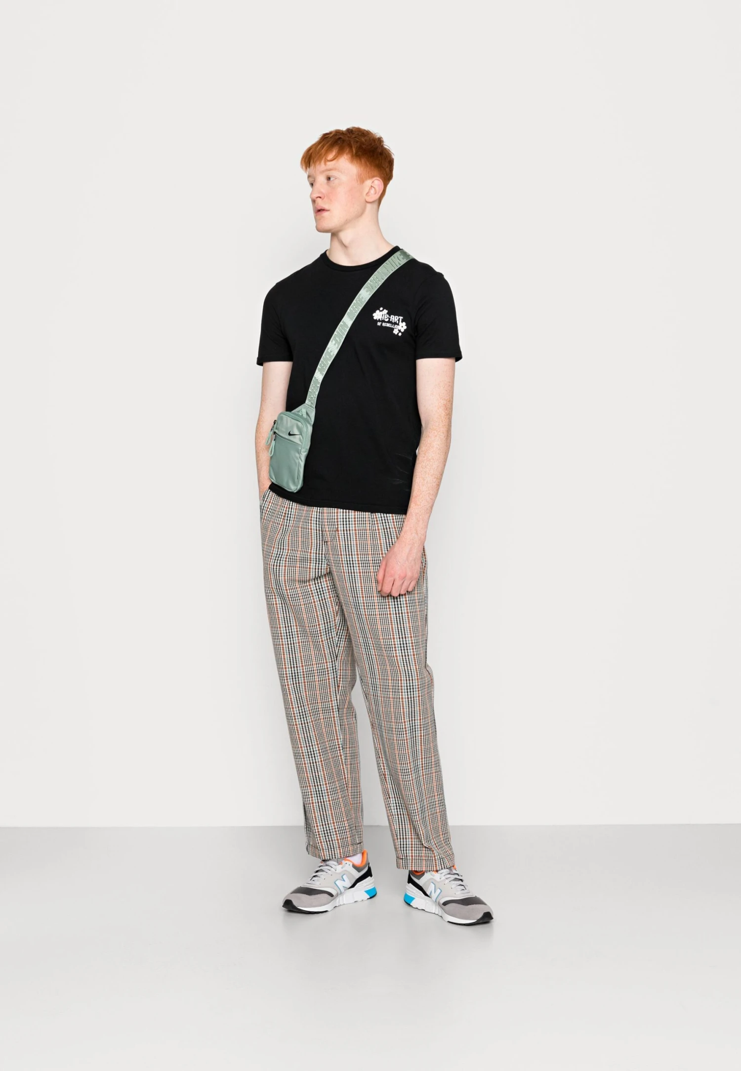 YOURTURN Dragon Tiger Tee - T-Shirt Print - Black 4 YOURTURN Dragon Tiger Tee - T-Shirt Print - Black - Afbeelding 2