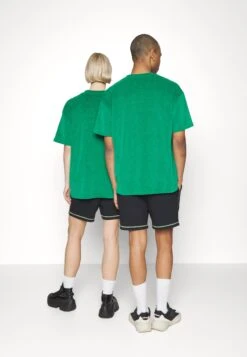 YOURTURN Unisex - T-Shirt Basic - Green -Yourturn bc96786e28734a3399fab92de488f76f