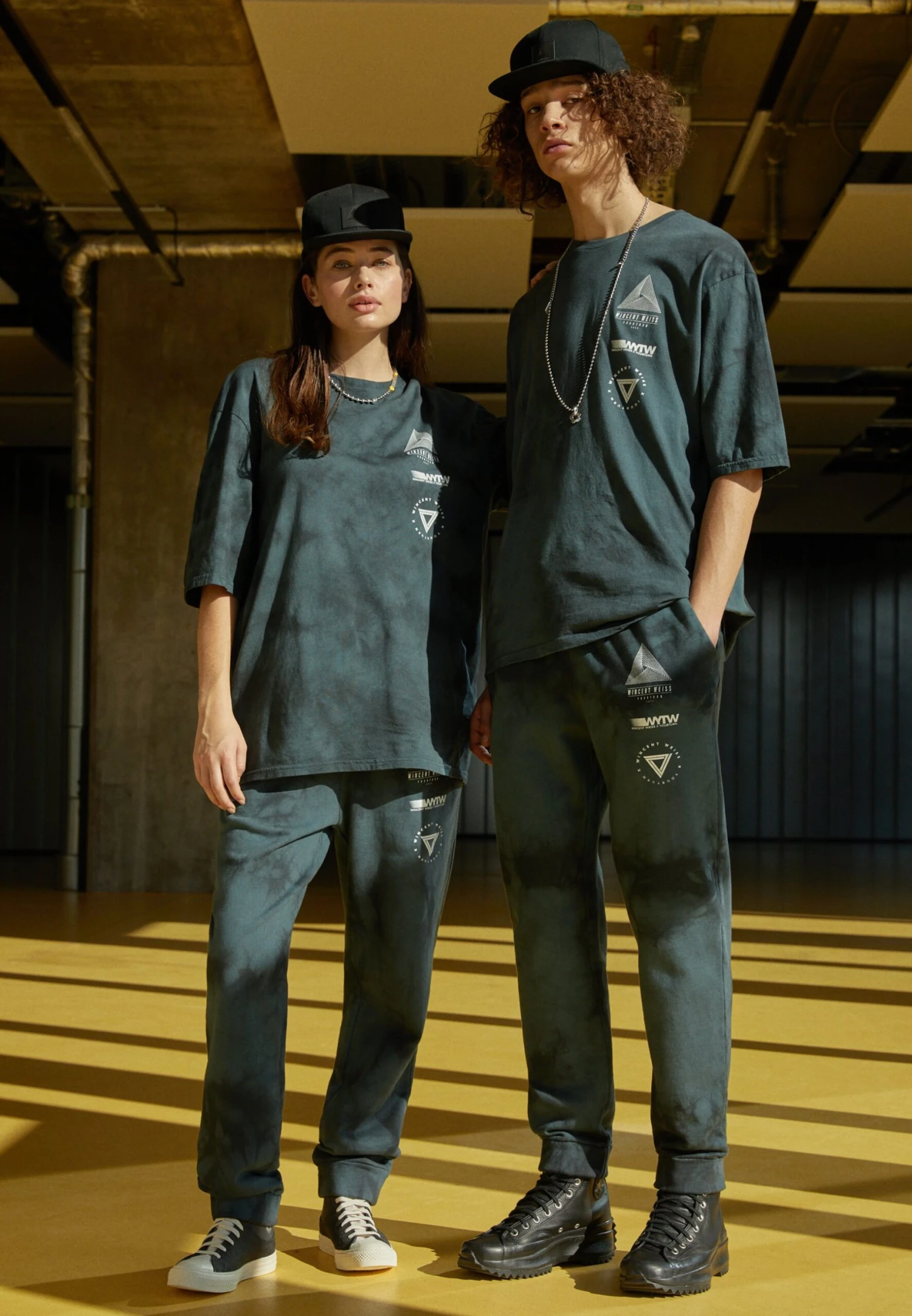 YOURTURN Wincent Weiss Unisex - Trainingsbroek - Black 3 YOURTURN Wincent Weiss Unisex - Trainingsbroek - Black