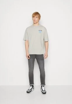 YOURTURN Get Lost Tee Unisex - T-Shirt Print - Grey -Yourturn c91cbb11f6624613b136c6df3a7c5d5c