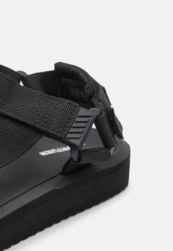 YOURTURN Unisex - Sandalen - Black -Yourturn c98b7d477a624906a6cdff4431936912