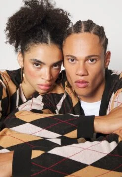 YOURTURN Trui - Multi Coloured -Yourturn d2abc46aa57744ca87aa436f84c47306