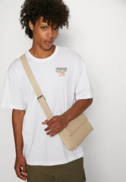 YOURTURN Orange Fruit Graphic Tee- T-Shirt Print - White 11 YOURTURN Orange Fruit Graphic Tee- T-Shirt Print - White -Yourturn e316743f0437401abe0ba26395e7b930