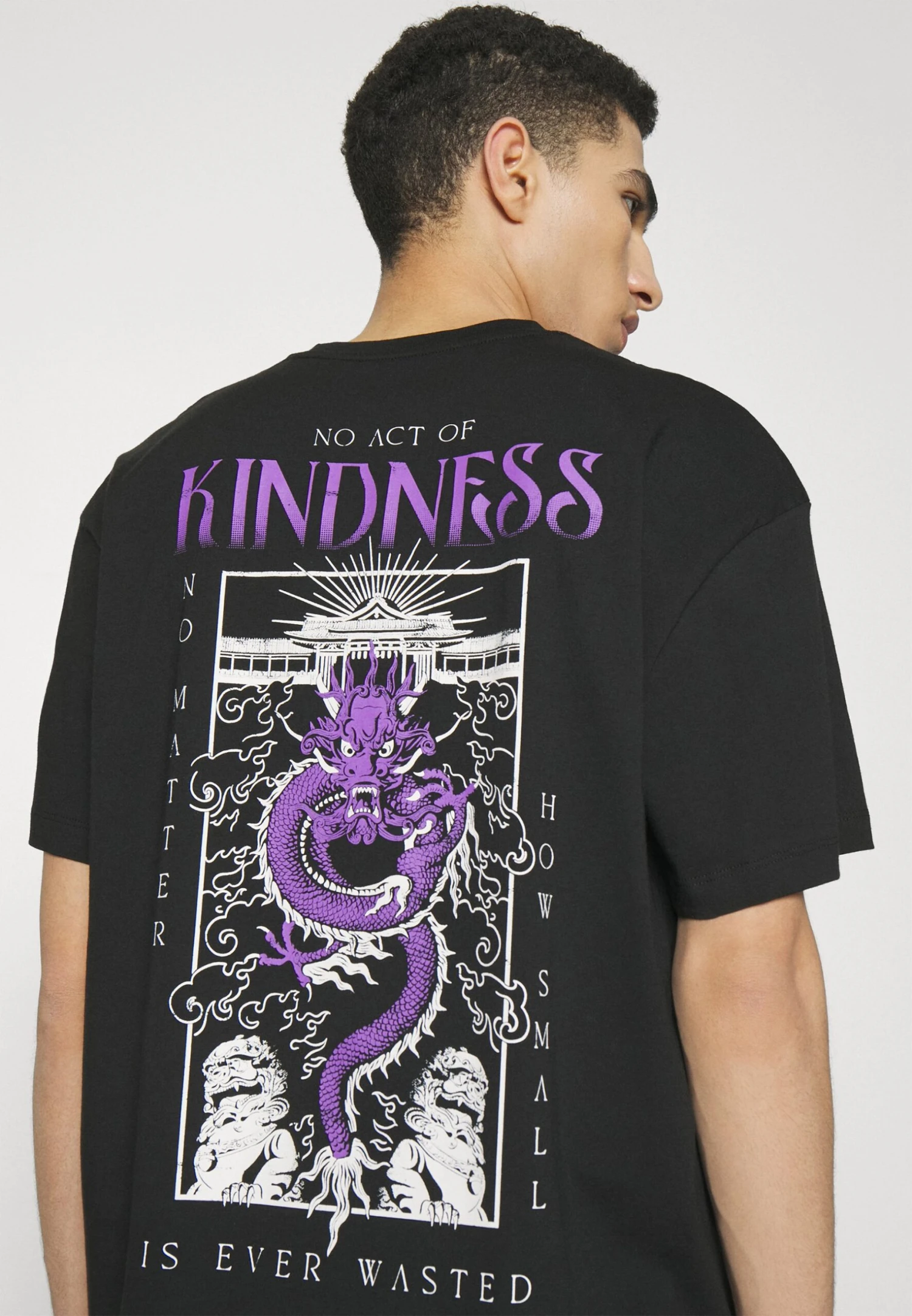 YOURTURN Dragon Graphic TeeUnisex - T-Shirt Print - Black 6 YOURTURN Dragon Graphic TeeUnisex - T-Shirt Print - Black - Afbeelding 4