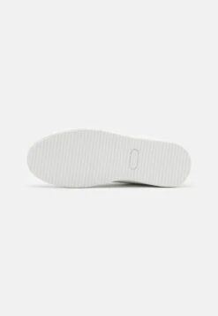 YOURTURN Sneakers Laag - White 12 YOURTURN Sneakers Laag - White -Yourturn e97110e5cf9e41c8895f56cdea71a487