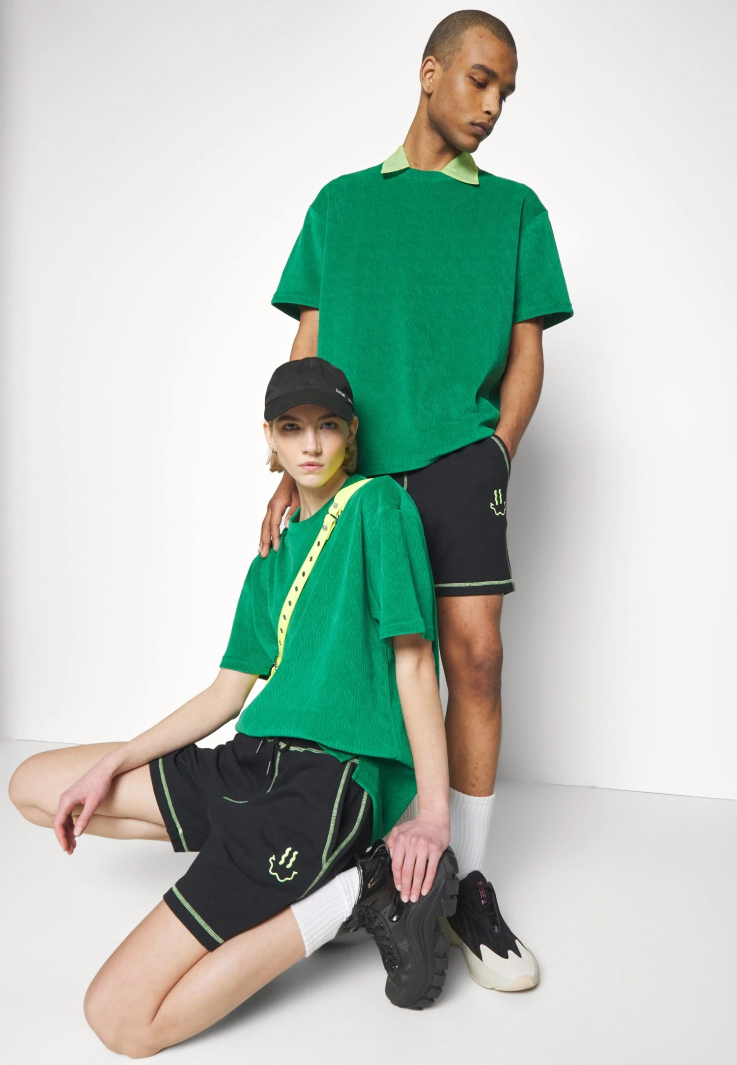 YOURTURN Unisex - Shorts - Black 4 YOURTURN Unisex - Shorts - Black - Afbeelding 2