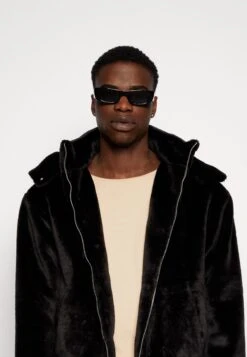 YOURTURN Winterjas - Black -Yourturn f7b08c4eb50e455d9a52a2b7e1efc2c5